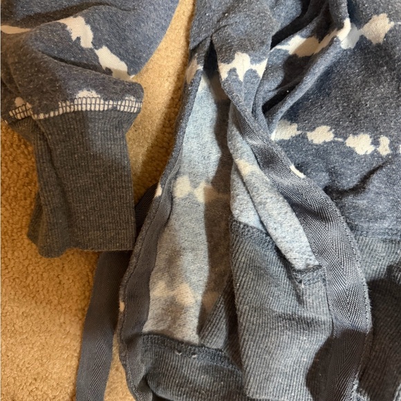 Secret Treasures Women’s Lounge Set - Picture 2 of 5